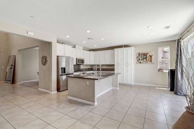 9894 Sintra Way, Elk Grove, CA 95757