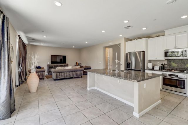 9894 Sintra Way, Elk Grove, CA 95757
