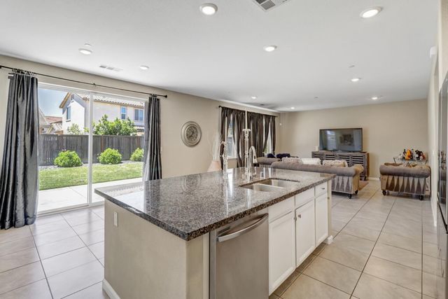 9894 Sintra Way, Elk Grove, CA 95757