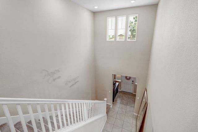 9894 Sintra Way, Elk Grove, CA 95757