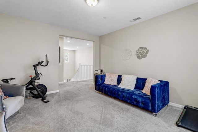 9894 Sintra Way, Elk Grove, CA 95757
