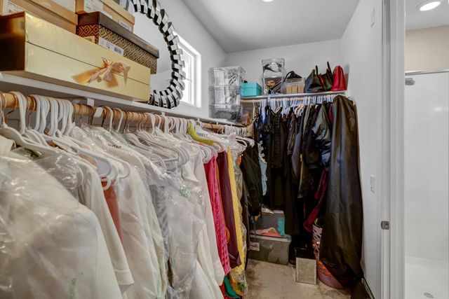 9894 Sintra Way, Elk Grove, CA 95757