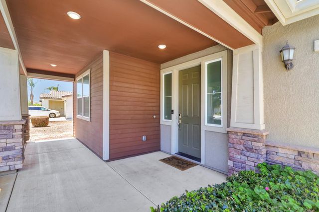 9894 Sintra Way, Elk Grove, CA 95757