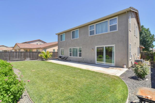 9894 Sintra Way, Elk Grove, CA 95757