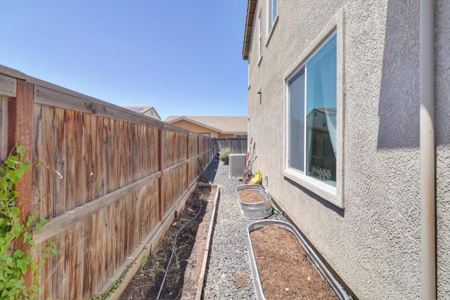 9894 Sintra Way, Elk Grove, CA 95757