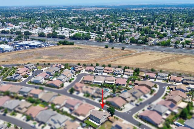 9894 Sintra Way, Elk Grove, CA 95757