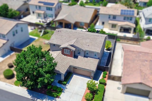 9894 Sintra Way, Elk Grove, CA 95757