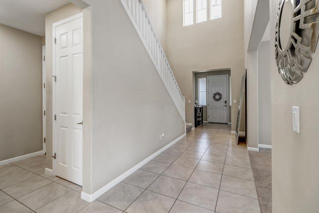 9894 Sintra Way, Elk Grove, CA 95757