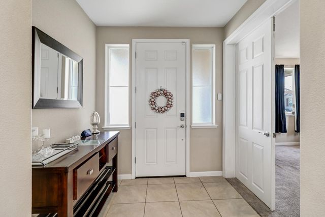 9894 Sintra Way, Elk Grove, CA 95757
