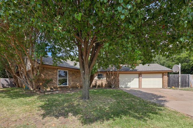 2417 Meadow Court, Bedford, TX 76021