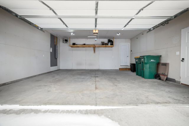 761 2nd Avenue, Horace, ND 58047