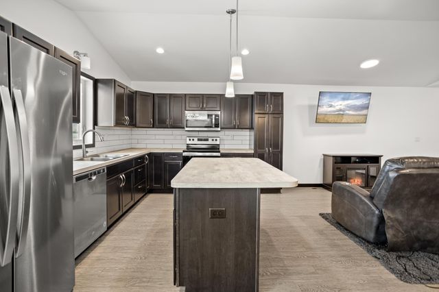 761 2nd Avenue, Horace, ND 58047