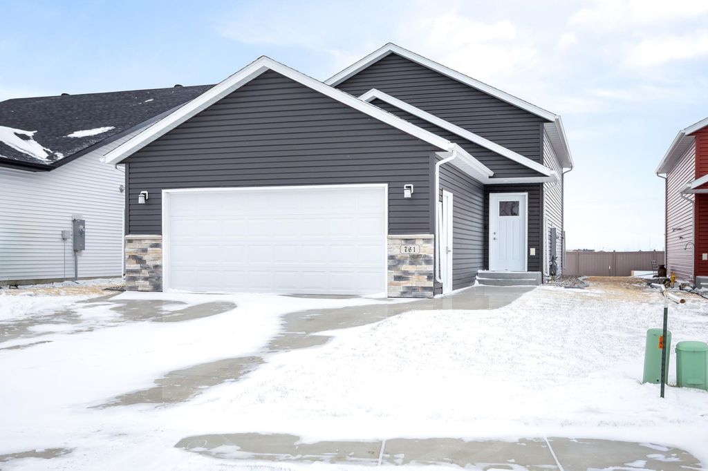 761 2nd Avenue, Horace, ND 58047