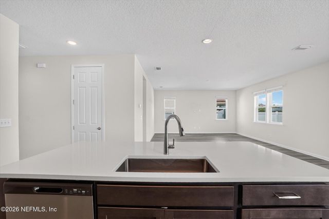 4564 PINE RIDGE Parkway, Middleburg, FL 32068
