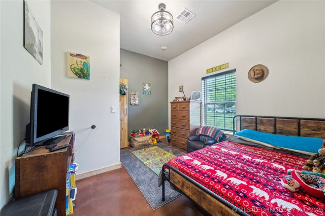 17784 S 210 Road, Okmulgee, OK 74447