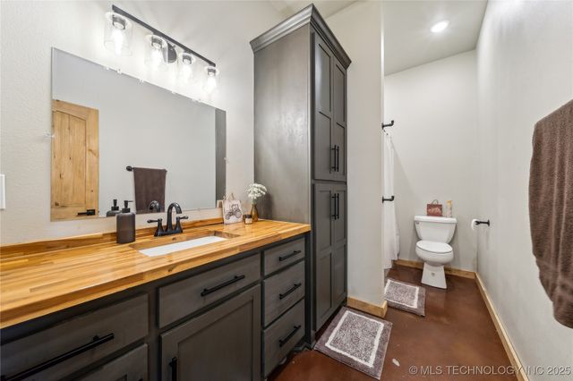 17784 S 210 Road, Okmulgee, OK 74447