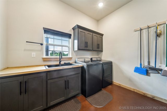 17784 S 210 Road, Okmulgee, OK 74447