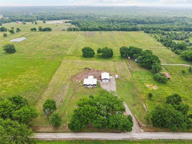 17784 S 210 Road, Okmulgee, OK 74447
