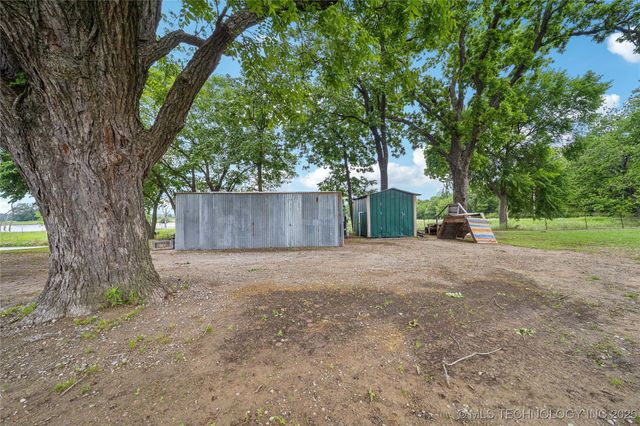 17784 S 210 Road, Okmulgee, OK 74447