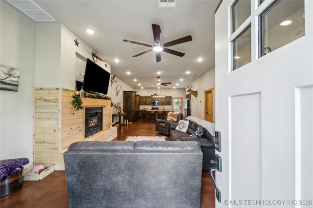 17784 S 210 Road, Okmulgee, OK 74447