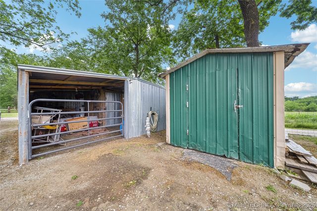 17784 S 210 Road, Okmulgee, OK 74447