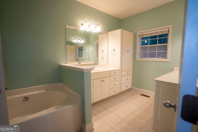 115 Planters Ridge Drive, Lagrange, GA 30240