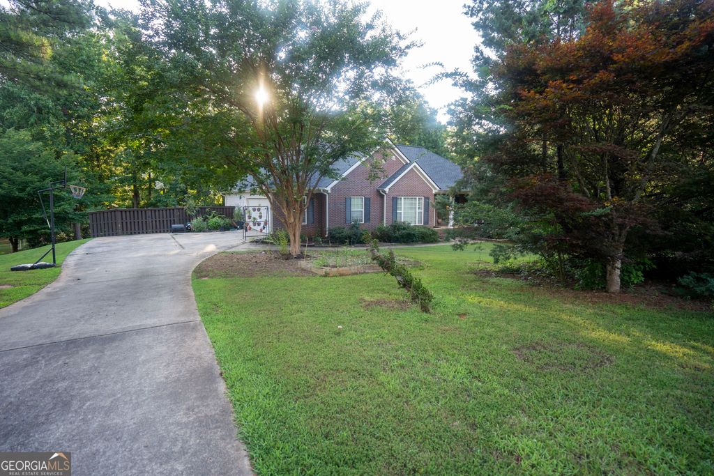 115 Planters Ridge Drive, Lagrange, GA 30240
