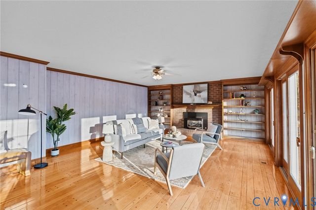 1517 Old Church Rd, Mechanicsville, VA 23111