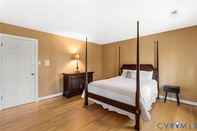 1517 Old Church Rd, Mechanicsville, VA 23111