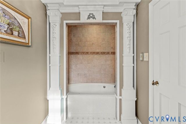 1517 Old Church Rd, Mechanicsville, VA 23111