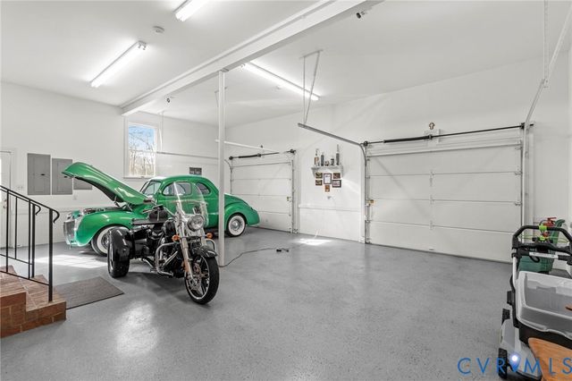 1517 Old Church Rd, Mechanicsville, VA 23111