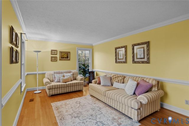 1517 Old Church Rd, Mechanicsville, VA 23111