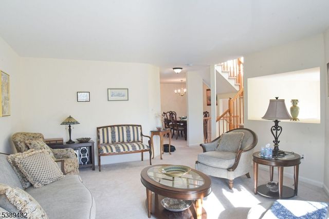 3 Woodmont Dr, Randolph Twp., NJ 07869