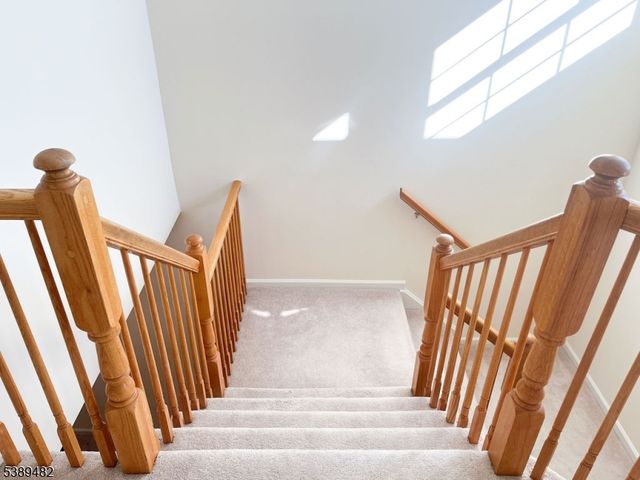 3 Woodmont Dr, Randolph Twp., NJ 07869