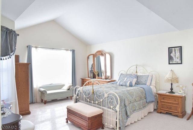 3 Woodmont Dr, Randolph Twp., NJ 07869