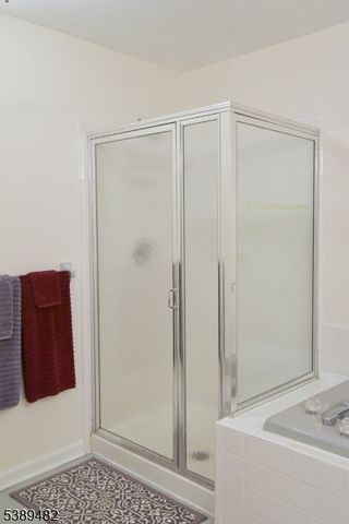 3 Woodmont Dr, Randolph Twp., NJ 07869