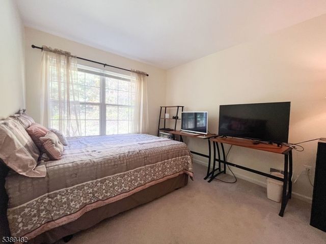 3 Woodmont Dr, Randolph Twp., NJ 07869