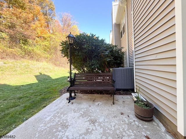 3 Woodmont Dr, Randolph Twp., NJ 07869