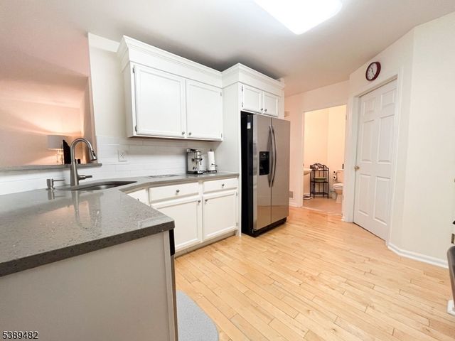 3 Woodmont Dr, Randolph Twp., NJ 07869