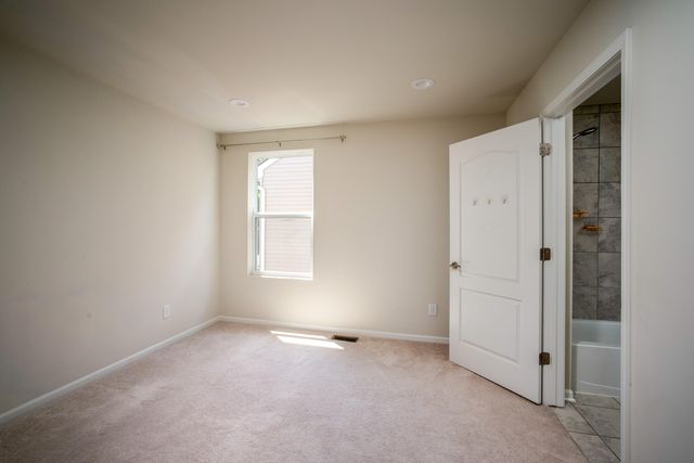 2825 Dillon Drive, Ann Arbor, MI 48105