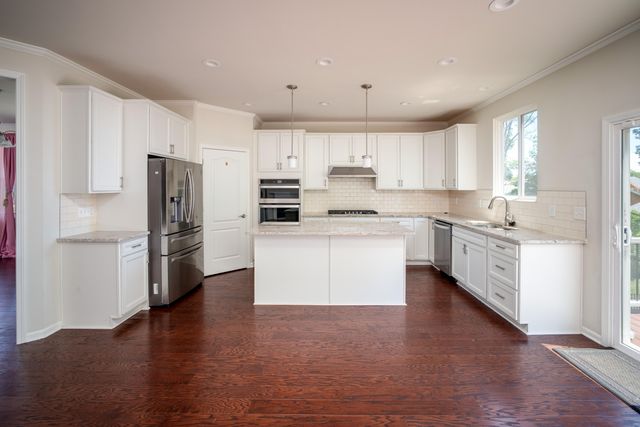 2825 Dillon Drive, Ann Arbor, MI 48105