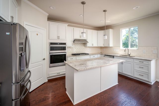 2825 Dillon Drive, Ann Arbor, MI 48105