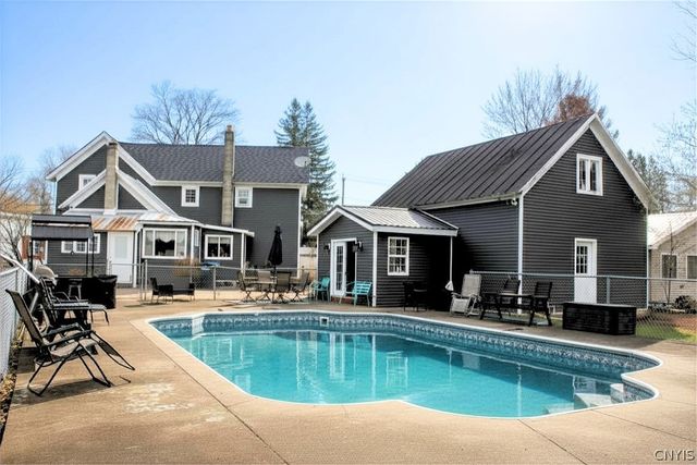 32 Oswego Street, Camden, NY 13316