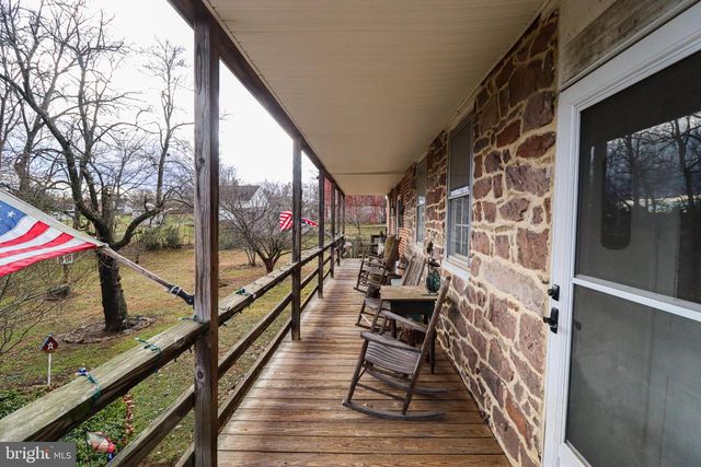 3155 LEHR DR, York, PA 17404