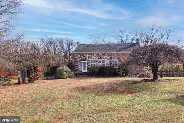 3155 LEHR DR, York, PA 17404