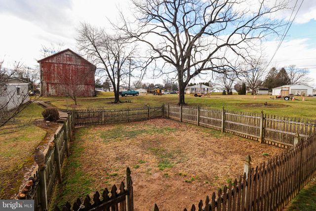 3155 LEHR DR, York, PA 17404