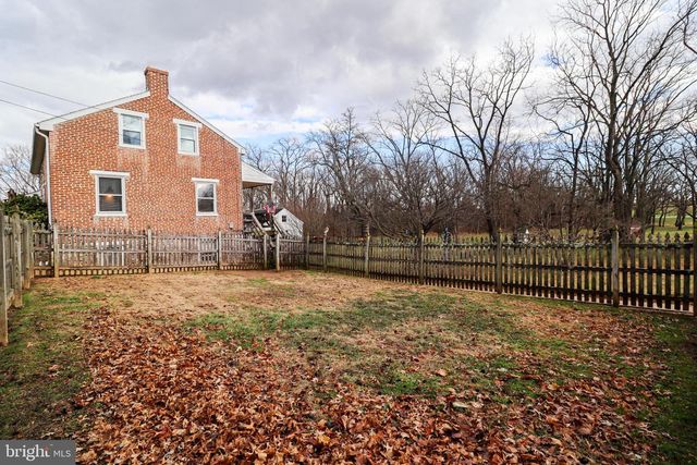 3155 LEHR DR, York, PA 17404