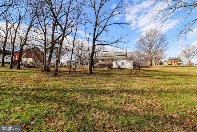 3155 LEHR DR, York, PA 17404