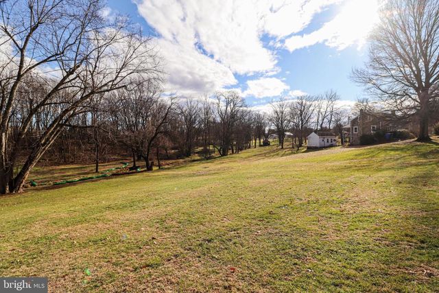 3155 LEHR DR, York, PA 17404