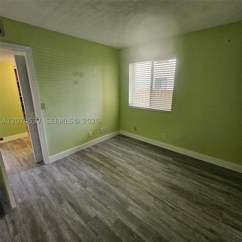 8041 Southgate Blvd H6, North Lauderdale, FL 33068